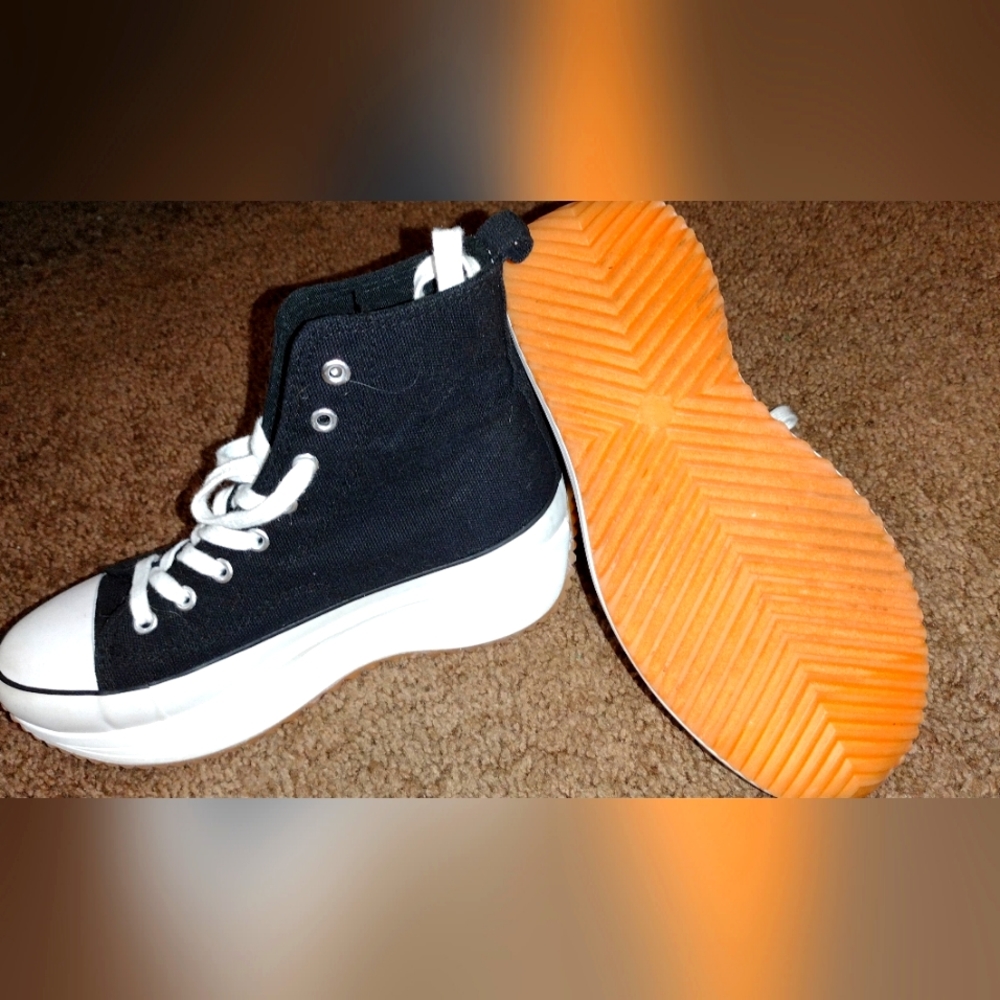 Madden Girl, Size 6.5